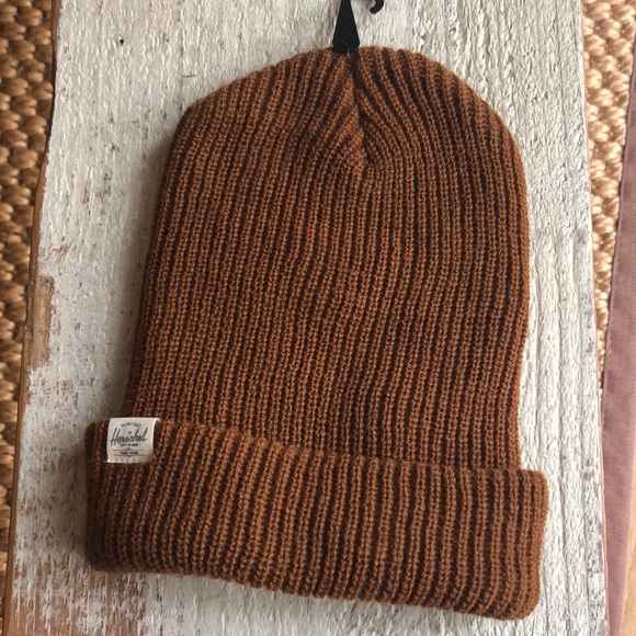brown herschel beanie